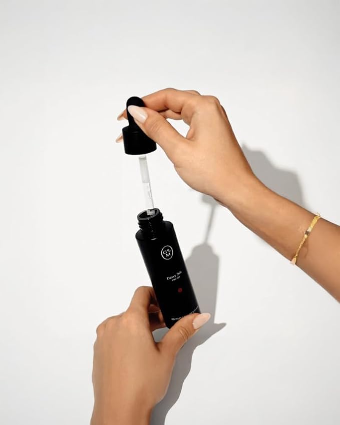 CLM Moisture and Shine-Inducing Hair Oil Dewy Silk
