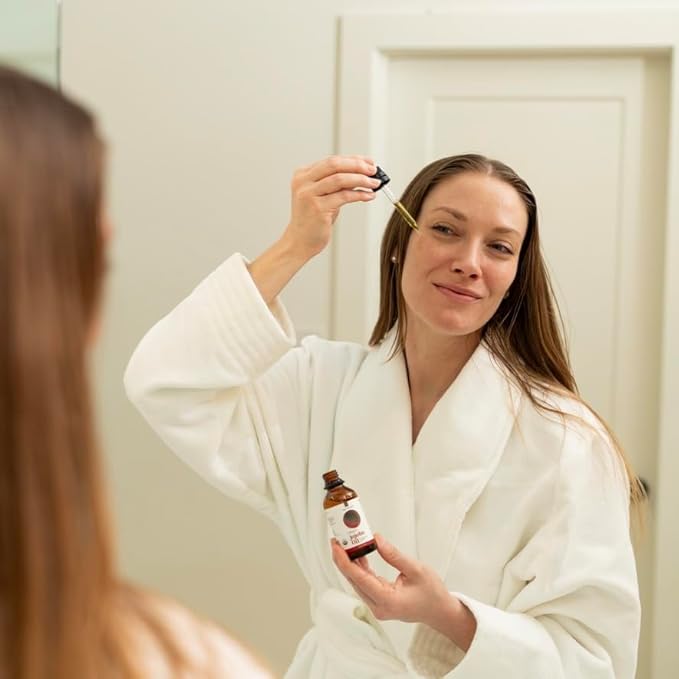 Organic Jojoba Oil, Cold Pressed Jojoba Oil for Face, Skin Care, and Hair Care, USDA Certified Organic 100% Pure, Hexane Free, 2 Fl Oz.