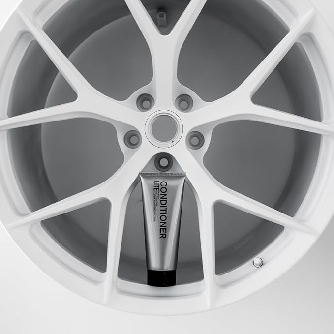 Patricks SH Lite Shampoo - Notes of Sandalwood, Violet - Hair Loss Treatment, Hair Growth & Regrowth Formula for Normal, Dry, Oily Hair - Daily Moisture Renewal 200ml