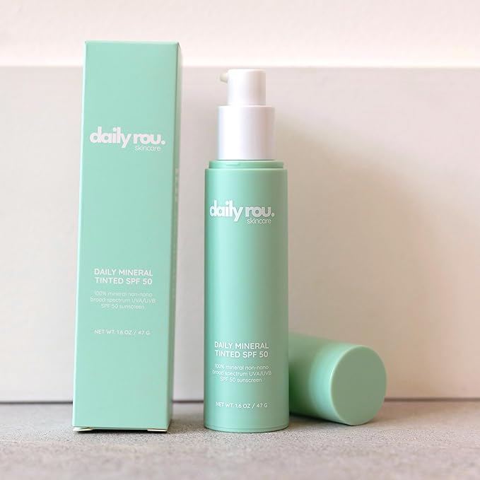 DailyRou Daily Mineral Skincare – Hydrating & Brightening Face Sunscreen for Men & Women – Lightweight, Non-Greasy Formula for Healthy, Smooth, Glowing Skin (Tinted)