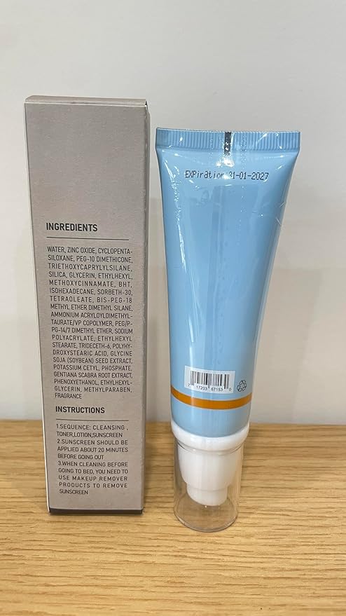 VGO Clear Face Sunscreen SPF 50, Hydrating Sun Essence Leaves No Sticky Feeling Travel Size Sunscreen Against UVA and UVB Rays 50ml / 1.7oz
