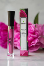 Aromi Hot Pink Metallic Liquid Lipstick | Magenta Lip Color with Shimmery Finish, Vegan, Cruelty-free, Long-Lasting and Smudge Proof (Fab Flamingo)