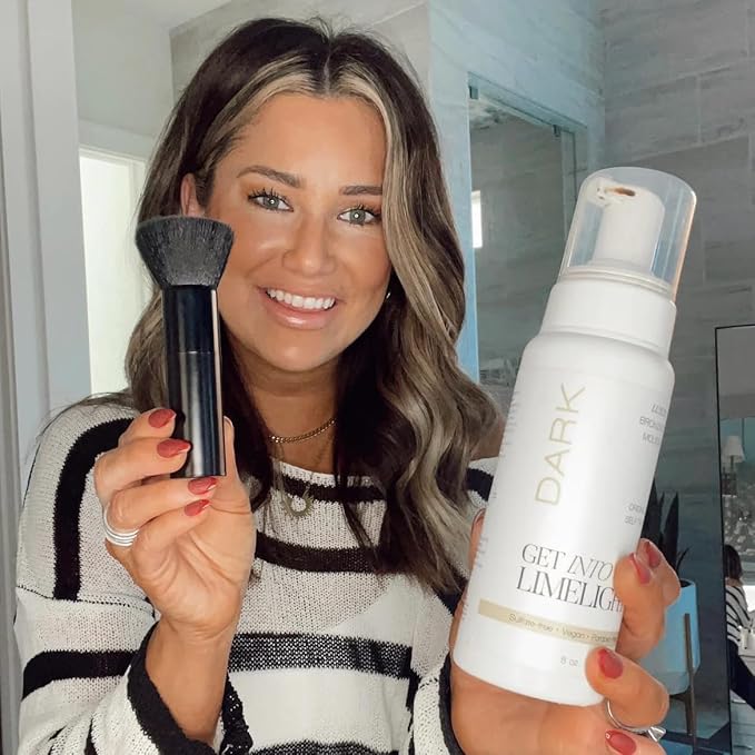 Tanning Starter Pack: Dark Sunless Tanning Mousse + Applicator Mitts.