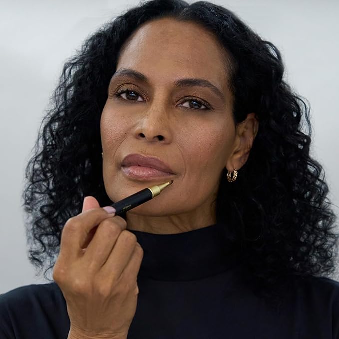 LAURA GELLER NEW YORK Retractable Dual-Ended Lip & Eyeshadow Brush | Two-in-One Tool for Applying Eye Makeup and Lipsticks with Ease | Travel Friendly Retractable Design