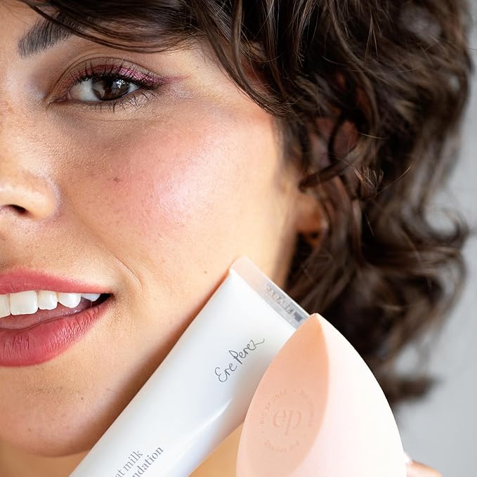 Ere Perez - Natural Jojoba Eye Pencil | Gentle, Soothing, Hydrating, Smooth, Blendable | Coconut Oil, Vitamin E | Vegan, Cruelty-Free, Clean Beauty (Copper)