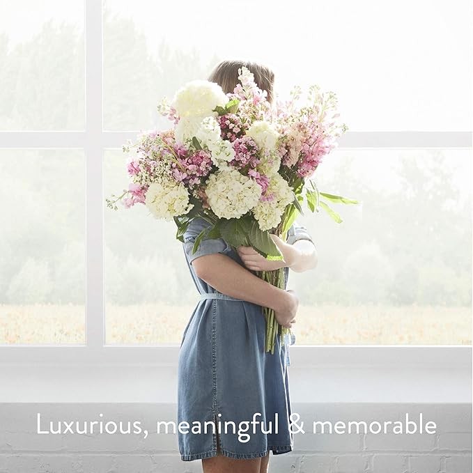 Thymes Moisturizing Body Wash with Pump - Body Soap - Bath Products - Skin Care - Liquid Soap with Notes of Water Lily, White Cyclamen, Driftwood, Yuzu, & Bamboo (Aqua Coralline, 9.25 fl oz)