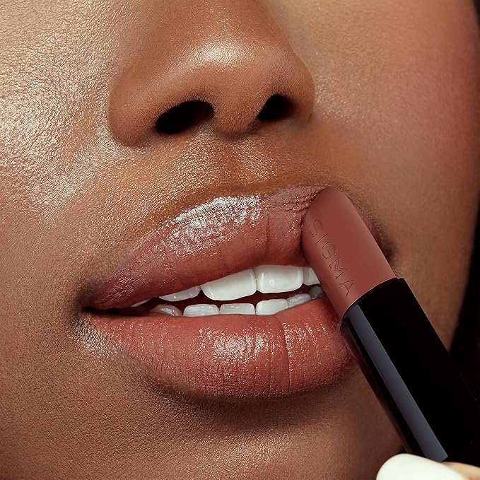 Sigma Beauty Infinity Point Lipstick - Red Velvet